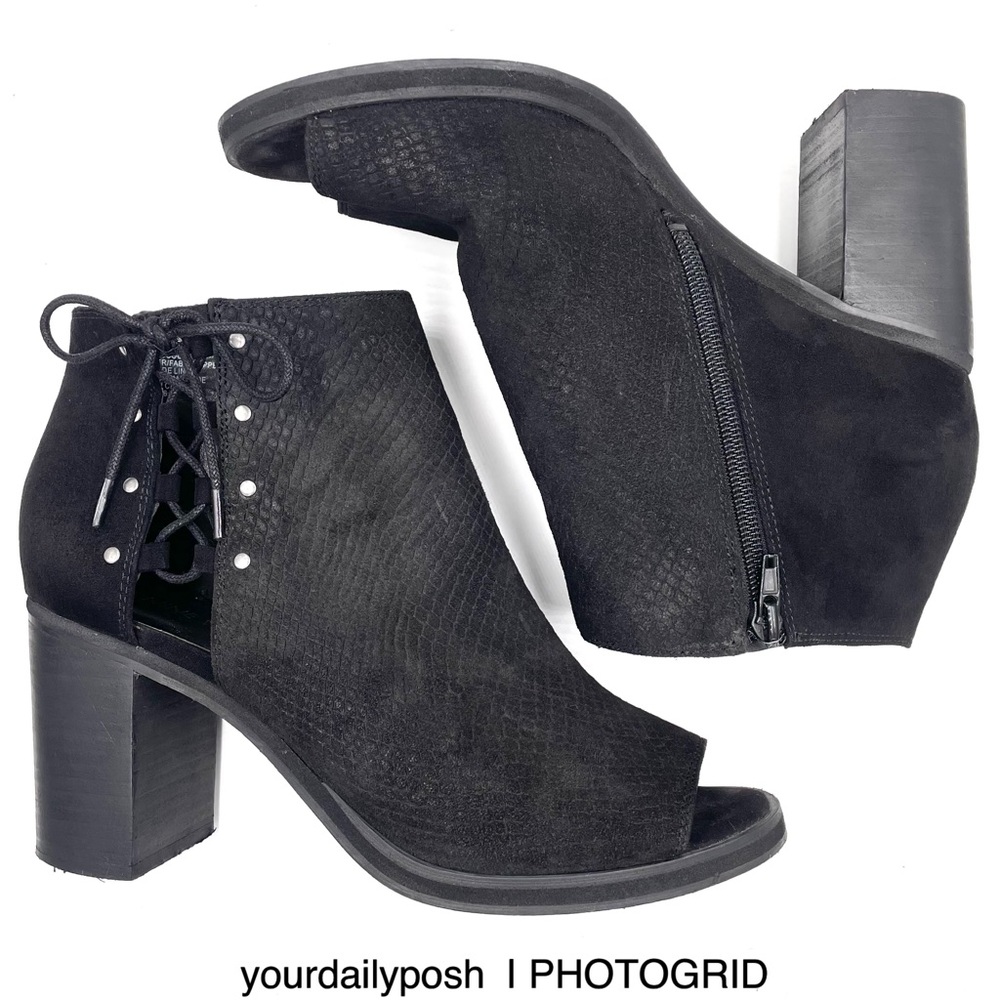 Nine West black suede peep toe lace-up cutout block heel ankle boots US 9